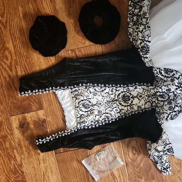 Ballet costume - Picture 2 of 5